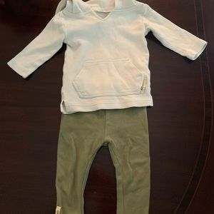 L’ovedBaby hoodie and leggings